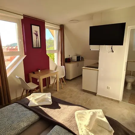 Apartment U8 Apartmanhaz