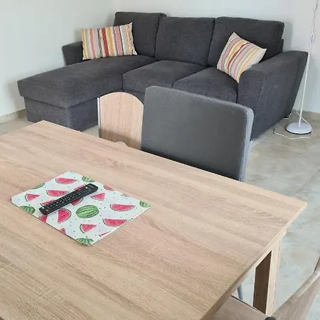 Apartment U8 Apartmanhaz