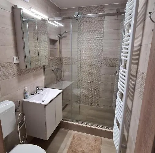 Apartment U8 Apartmanhaz