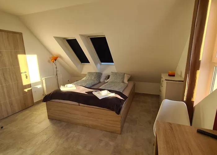 Apartament U8 Apartmanhaz Vonyarcvashegy