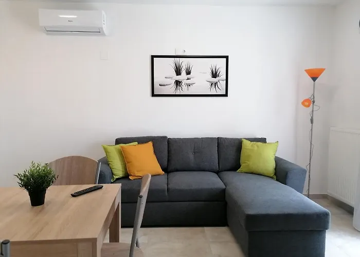 U8 Apartmanhaz * Vonyarcvashegy