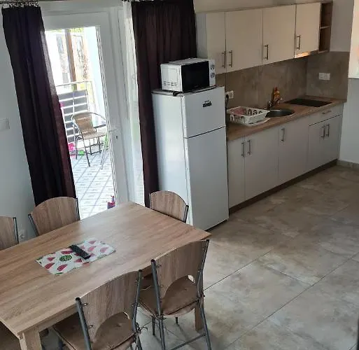Apartment U8 Apartmanhaz